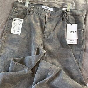 Green Camo Women's Jeans